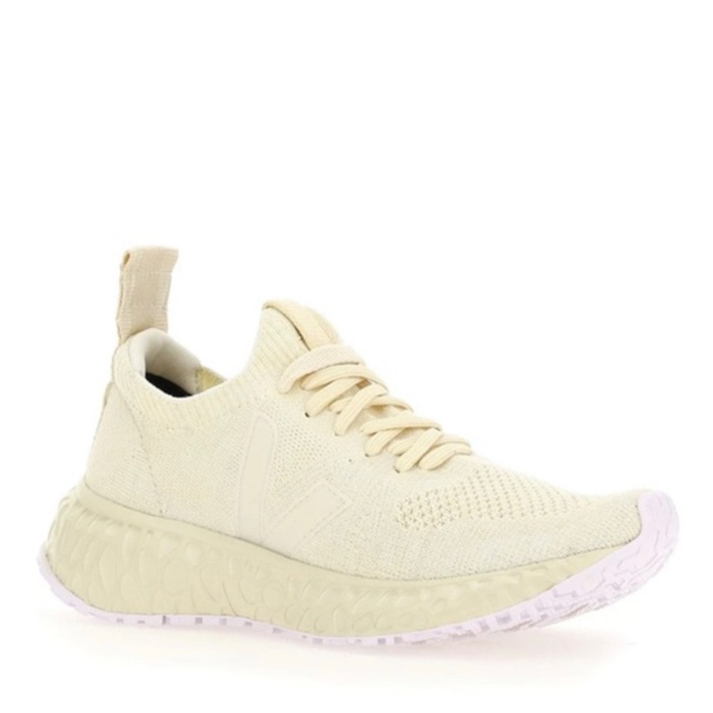 Rick Owens collab X Veja. Ivory, low sneaker.